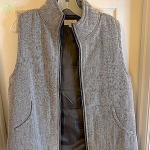 Women’s white/black, size medium, Mud Pie vest. New, never worn.